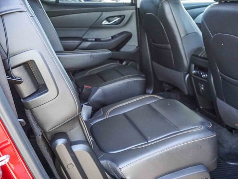 Used 2020 Chevrolet Traverse LT w/ Driver Confidence II Package image 14