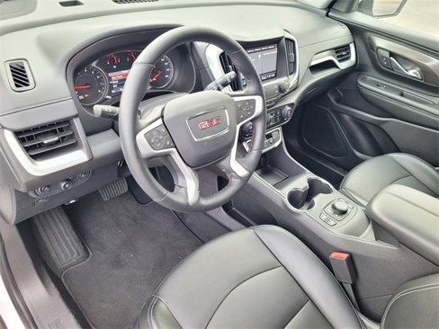 Used 2024 GMC Terrain SLT image 7