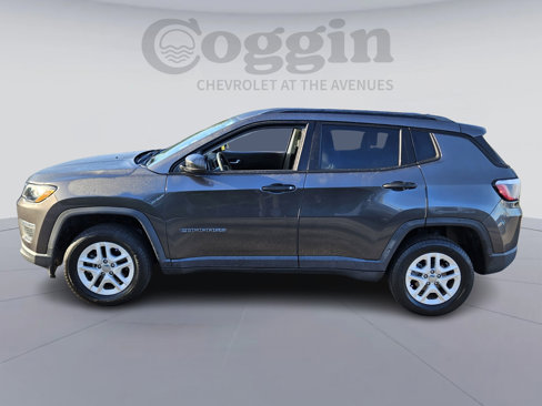 Used 2018 Jeep Compass Sport w/ Tech Group image 3