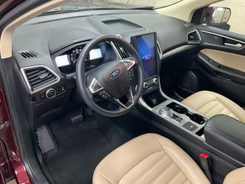 Used 2024 Ford Edge SEL w/ Convenience Package image 6