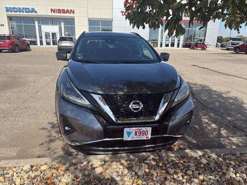 Used 2020 Nissan Murano SV w/ Premium Package image 3