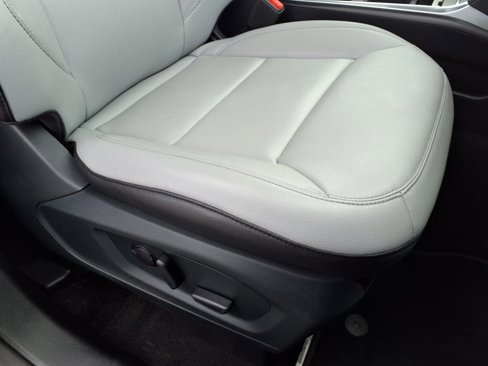 Used 2021 Ford Explorer XLT w/ XLT Sport Appearance Package image 21