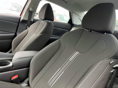 Certified 2023 Hyundai Elantra SEL w/ Convenience Package image 11