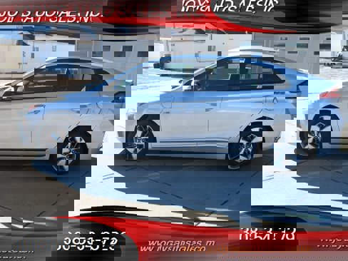 Used 2019 Hyundai Ioniq Plug-In Hybrid image 28