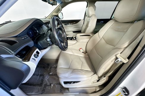Used 2018 Cadillac Escalade ESV Premium Luxury image 19