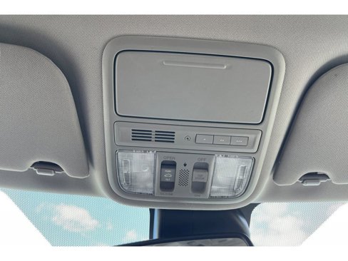 Used 2016 Honda Odyssey Touring Elite image 25