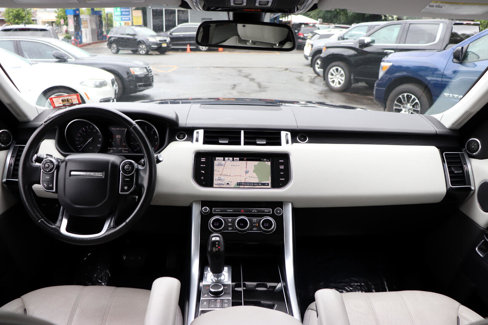 Used 2015 Land Rover Range Rover Sport HSE image 16