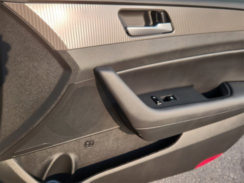 Used 2018 Hyundai Sonata Sport image 14