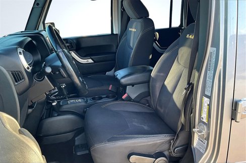 Used 2015 Jeep Wrangler Unlimited Sahara w/ Max Tow Package image 25