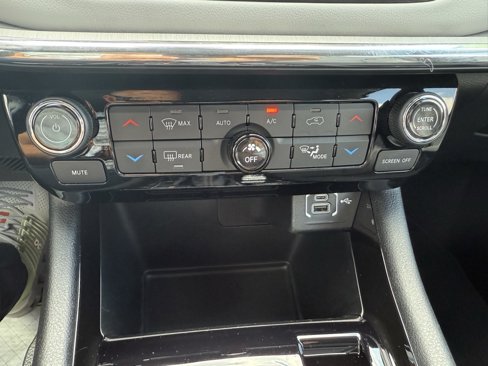 Used 2022 Jeep Compass Limited w/ Elite Group image 32