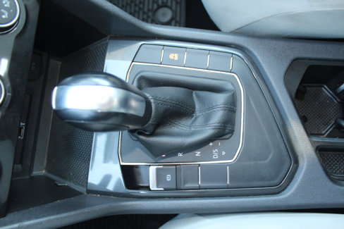 Used 2018 Volkswagen Tiguan S image 37
