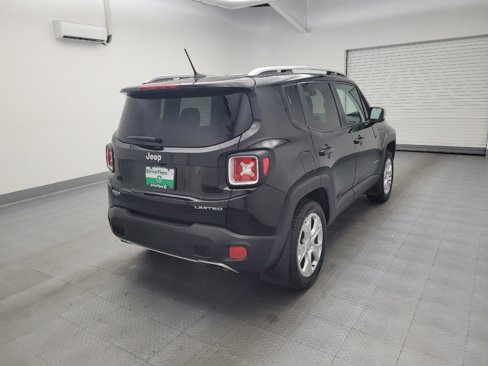 Used 2016 Jeep Renegade Limited image 9