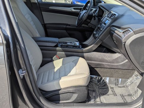 Used 2018 Ford Fusion S image 18