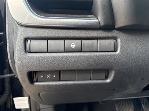 Used 2021 Nissan Rogue SV image 14