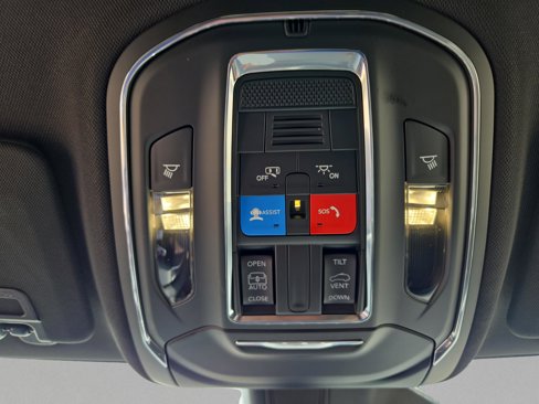 New 2025 Jeep Grand Cherokee Laredo image 11
