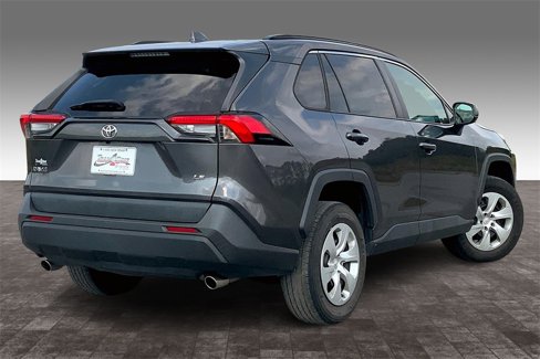 Used 2021 Toyota RAV4 LE image 14