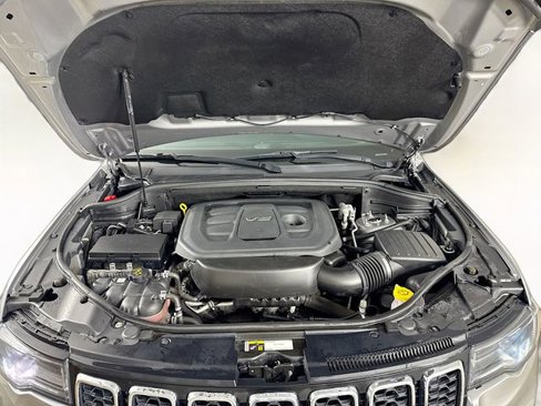 Used 2019 Jeep Grand Cherokee Limited w/ Luxury Group II image 34