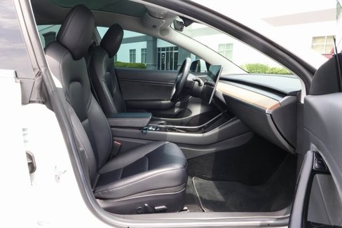 Used 2018 Tesla Model 3 Long Range image 52