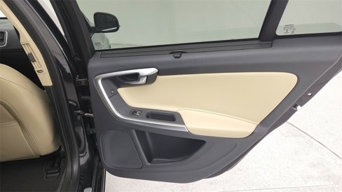 Used 2018 Volvo S60 T5 Inscription w/ Technology Package image 37