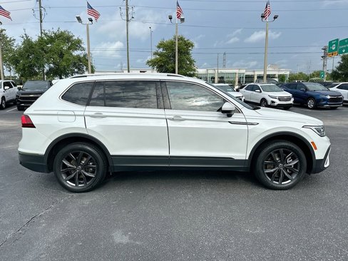 Used 2023 Volkswagen Tiguan SE image 5