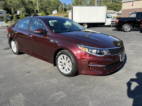 Used 2018 Kia Optima LX w/ 17" Alloy Wheels Package image 3