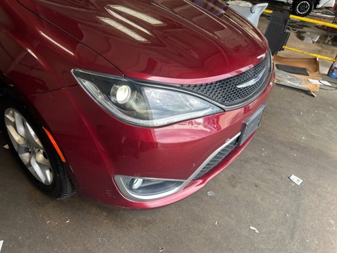 Used 2020 Chrysler Pacifica Limited image 28