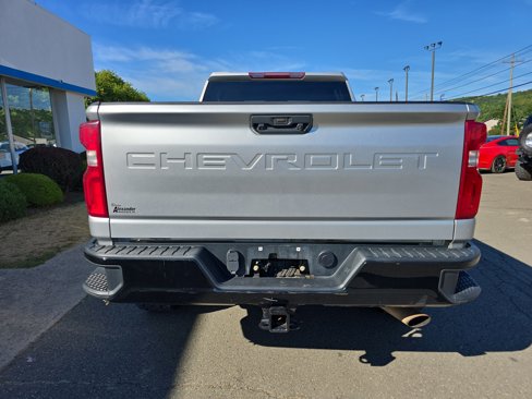 Used 2020 Chevrolet Silverado 2500 Custom w/ Custom Value Package image 4