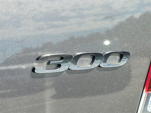 Used 2023 Chrysler 300 Touring w/ Sport Appearance Package image 11