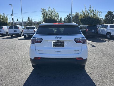 Used 2024 Jeep Compass Latitude image 4