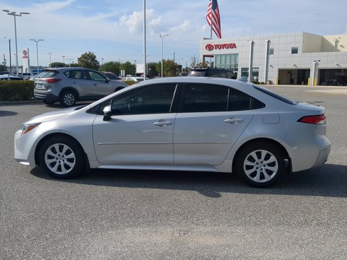 Used 2024 Toyota Corolla LE image 16