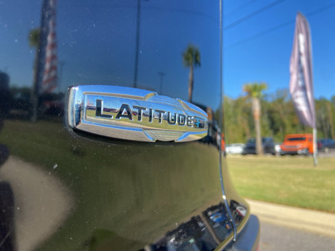 Used 2020 Jeep Cherokee Latitude Plus image 9