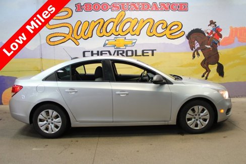 Used 2016 Chevrolet Cruze LS image 1