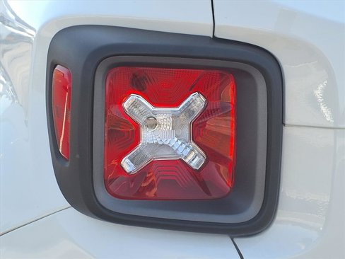 Used 2016 Jeep Renegade Trailhawk image 24