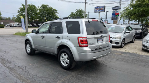 Used 2010 Ford Escape XLT image 4