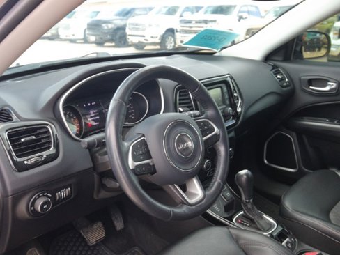 Used 2018 Jeep Compass Latitude image 15