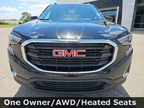 Used 2021 GMC Terrain SLE w/ Driver Convenience Package image 2