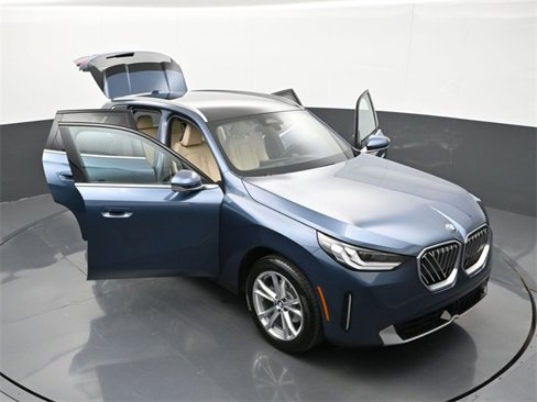 Used 2025 BMW X3 xDrive30i w/ Convenience Package image 32