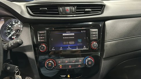 Used 2020 Nissan Rogue S image 21