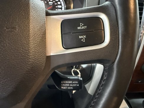 Used 2011 RAM 1500 Laramie image 12