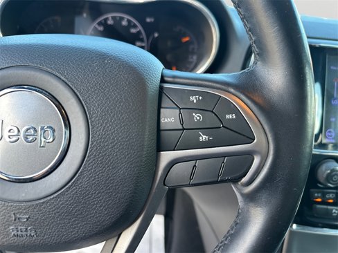 Used 2020 Jeep Grand Cherokee Altitude image 20