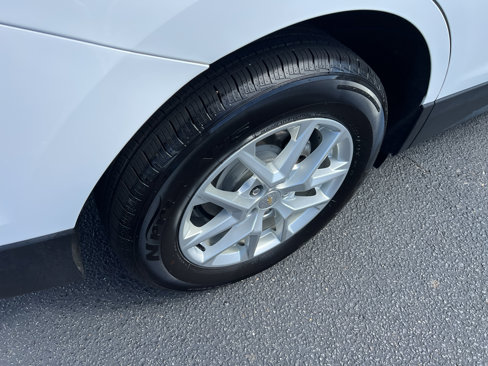 Used 2023 Chevrolet Equinox LT w/ Driver Convenience Package image 19