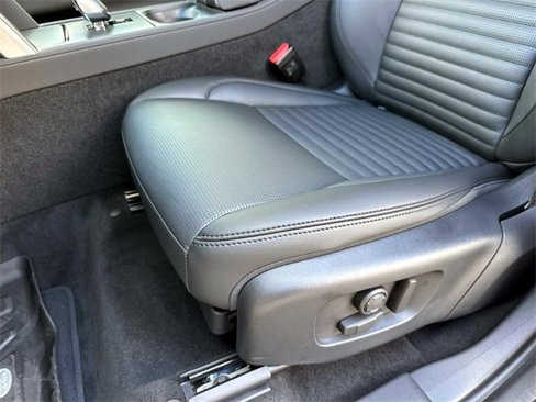 New 2025 Land Rover Discovery Sport S image 19