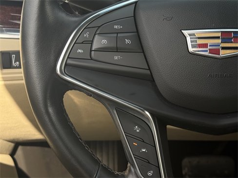 Used 2018 Cadillac XT5 Luxury w/ Driver Awareness Package image 14