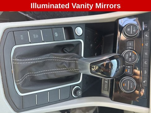Used 2024 Volkswagen Jetta SE w/ Panoramic Sunroof Package image 17
