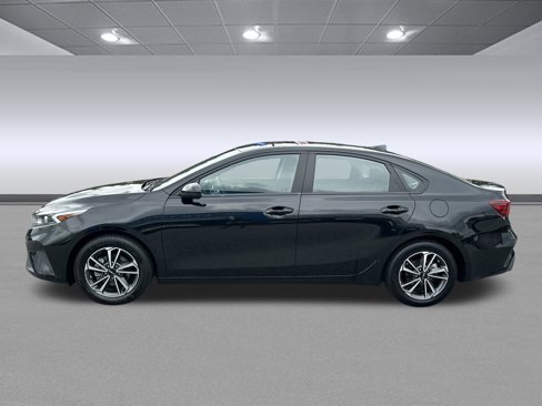 Used 2023 Kia Forte LXS image 6