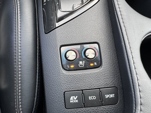 Used 2014 Toyota Avalon Limited image 25