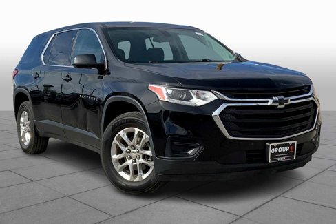 Used 2020 Chevrolet Traverse LS image 2