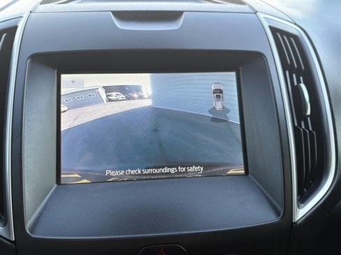 Used 2020 Ford Edge SEL image 38