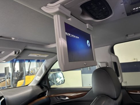 Used 2019 Cadillac Escalade ESV Luxury image 4