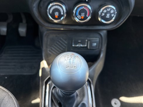 Used 2017 Jeep Renegade Altitude image 13